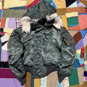 Vintage 1977 N-2B Attached Fur Edge Hood Heavy Green Jacket Men’s Medium